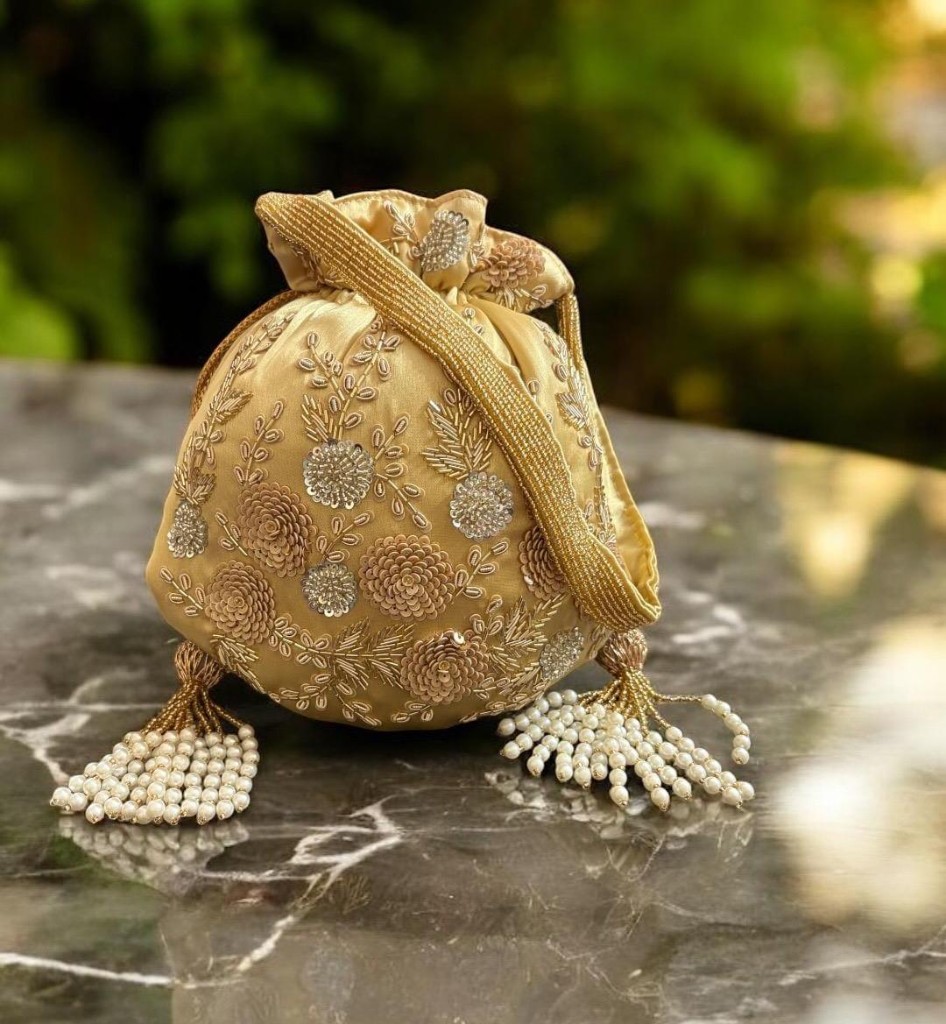 Champagne Zardozi